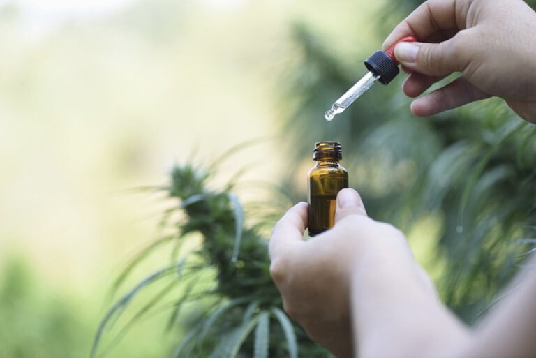 CBD olja med dropper